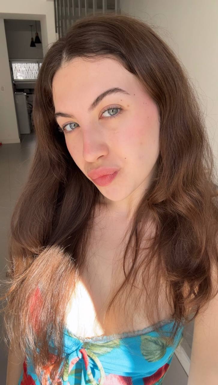 Nude girl Amber in Nantong