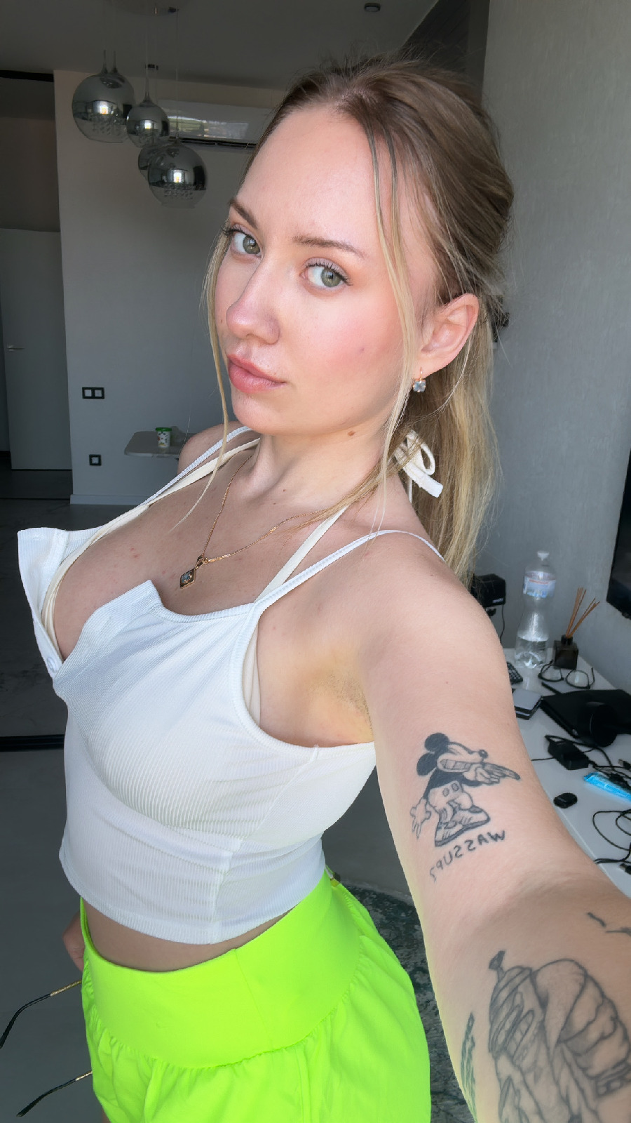 KateV in her underwear in Nantong